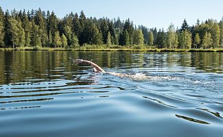 Schwimmen Sommer (c) Kitzbühel Tourismus